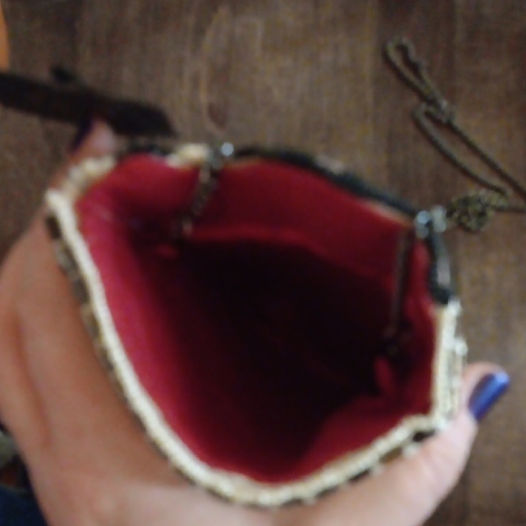 Beaded Cat Design Crossbody Bag - Picture 4 of 5